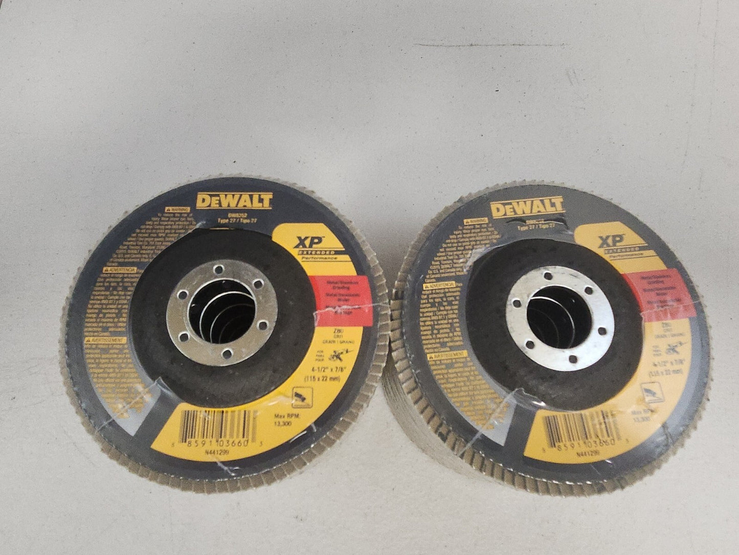 DEWALT DW 8252 4 1/2" x 7/8" Z80 Grit Flap Disc – 10 Pack
