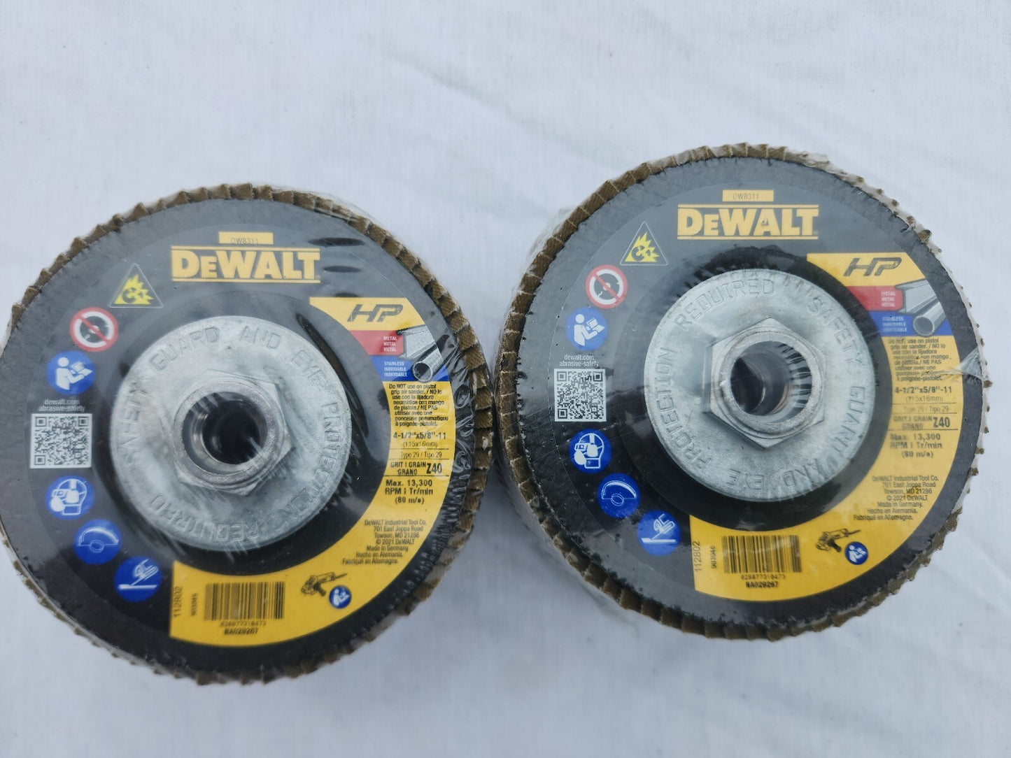 Dewalt DW 8311 4 1/2" X 7/8" X 5/8-11 Z 40 Flap Disc 10 Pack No Box