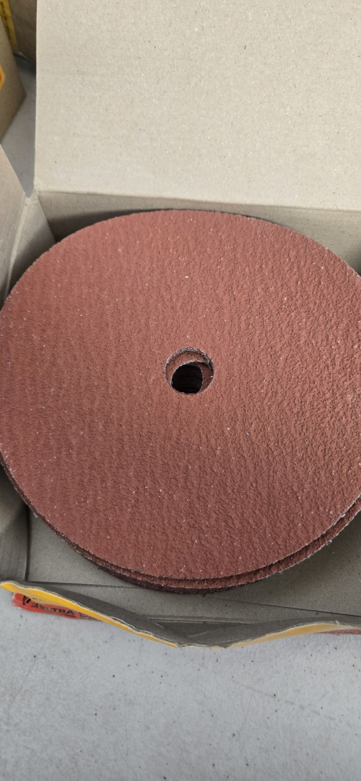 DEWALT DARB6K0525 7-Inch 50G XP3 Fiber Disc, 25-Pack