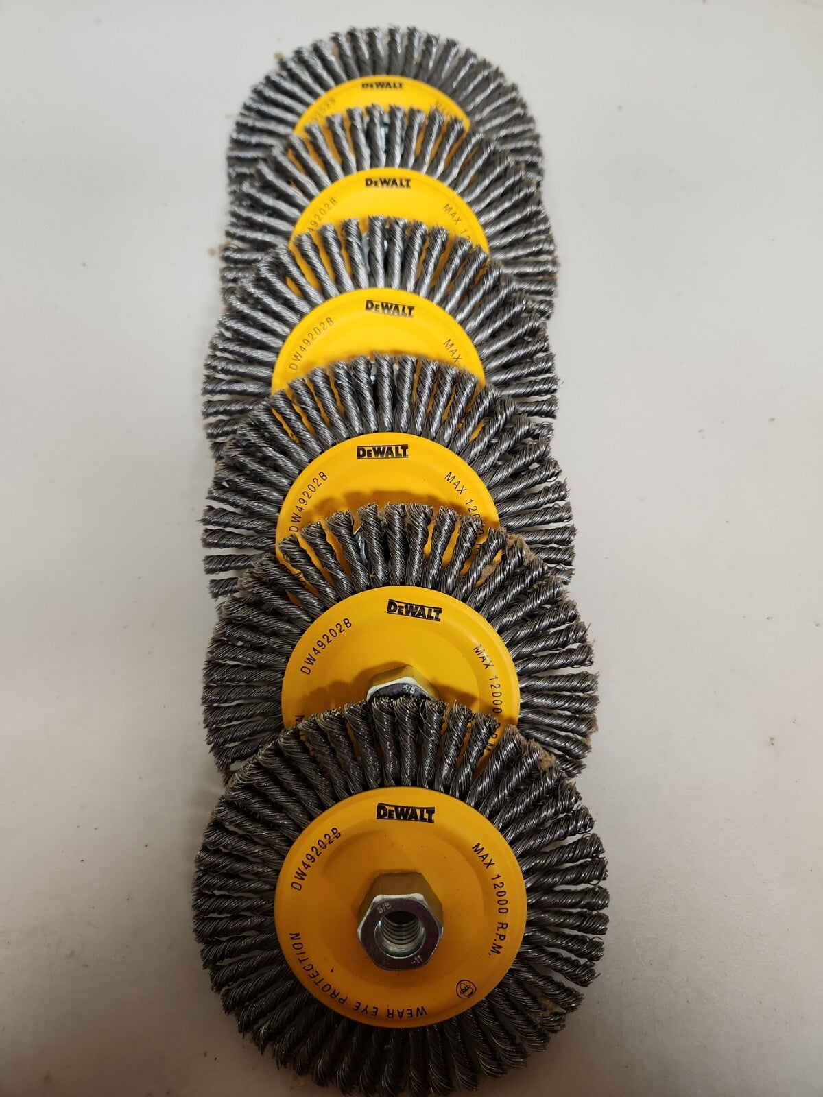 DeWalt DW 49202B 6" X 5/8-11" Carbon Stringer Wheel, .020 Wire 6 Pack
