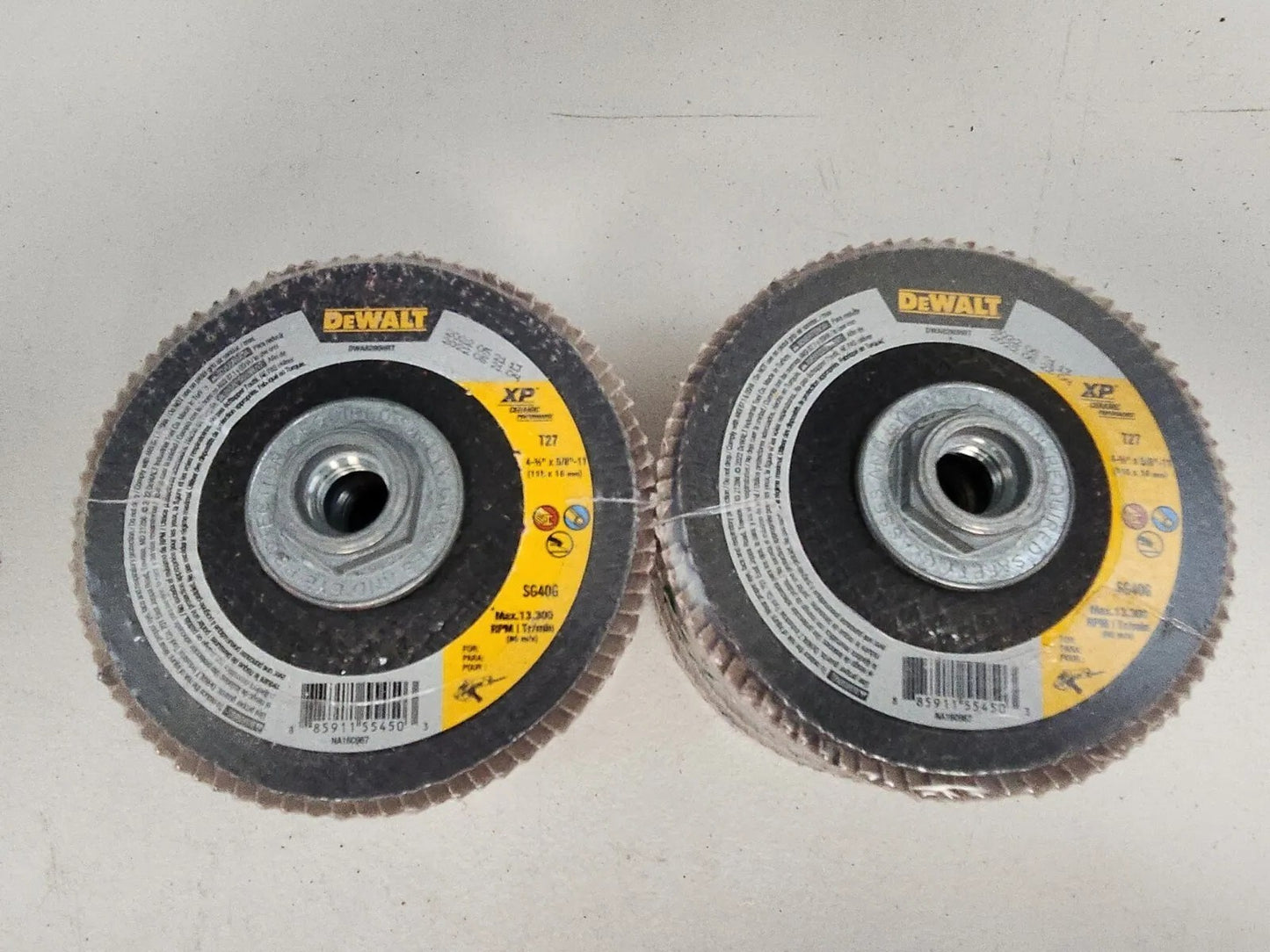 Dewalt DW 8280 HRT 4 1/2" X 5/8-11" Z 40 Grit Flap Disc 10 Pack New No Box