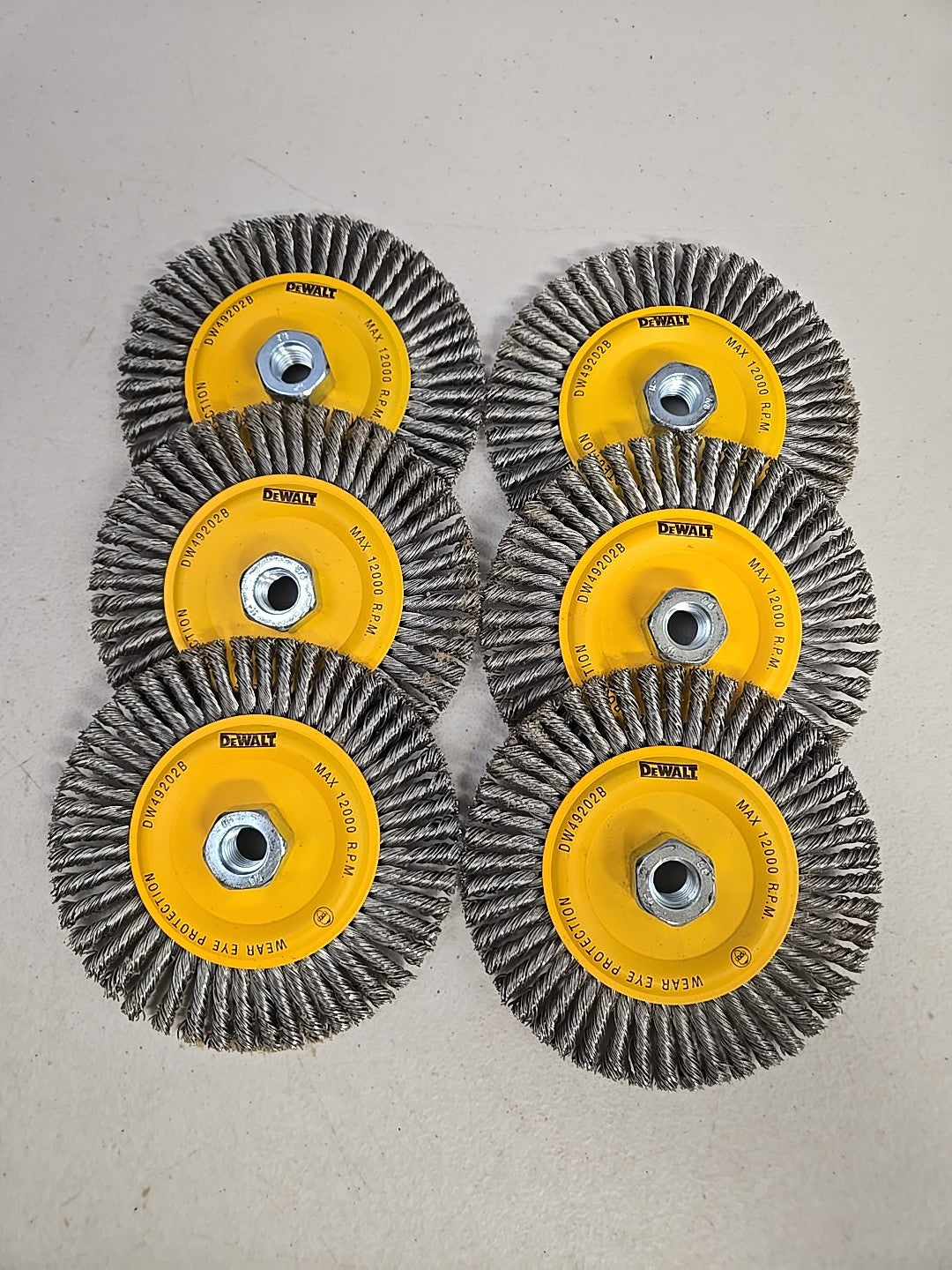 DeWalt DW 49202B 6" X 5/8-11" Carbon Stringer Wheel, .020 Wire 6 Pack