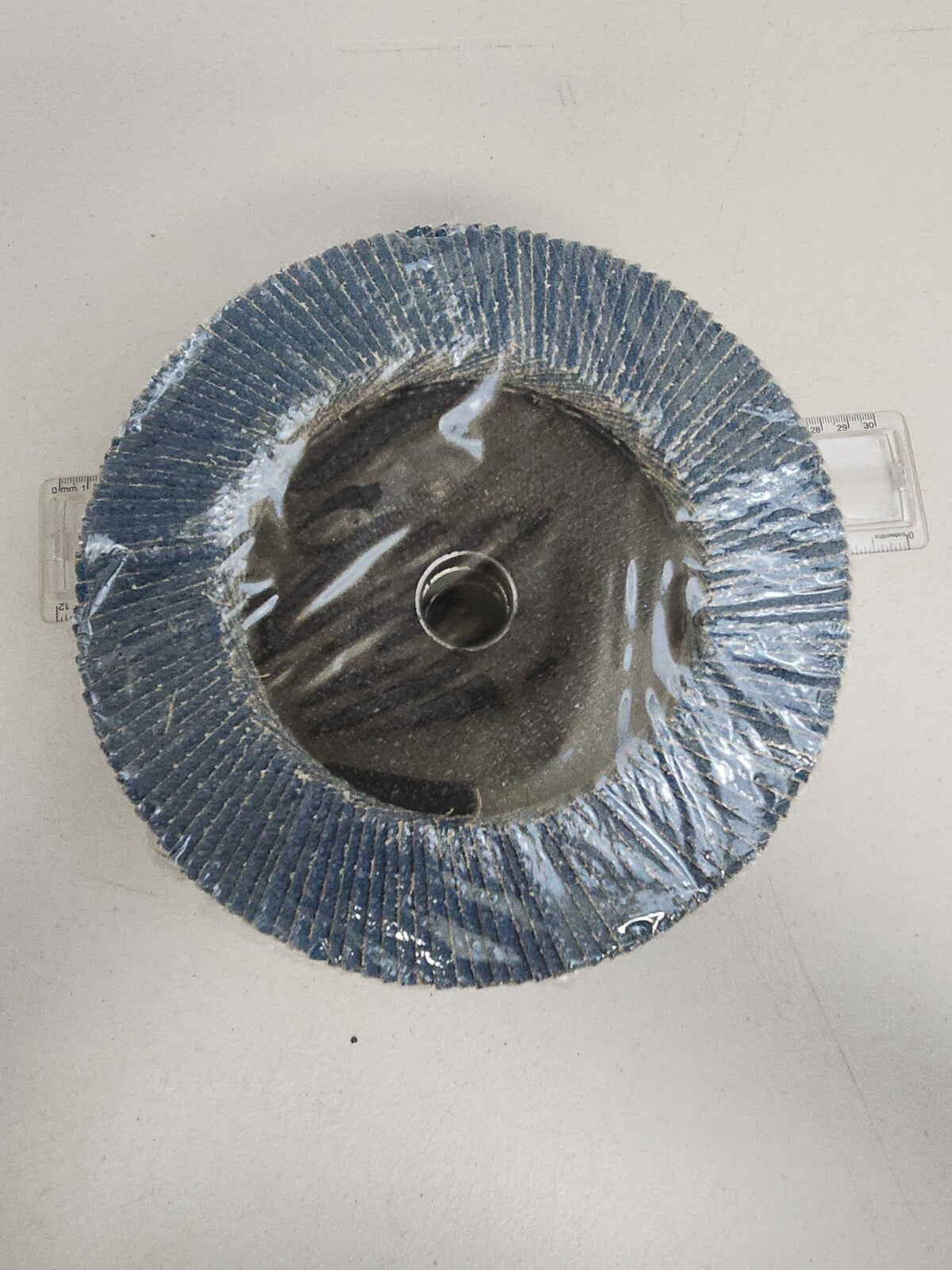 Dewalt DW 8266 7" x 7/8" 40 Grit XP Sanding Flap Disc 5 Pack New No Box