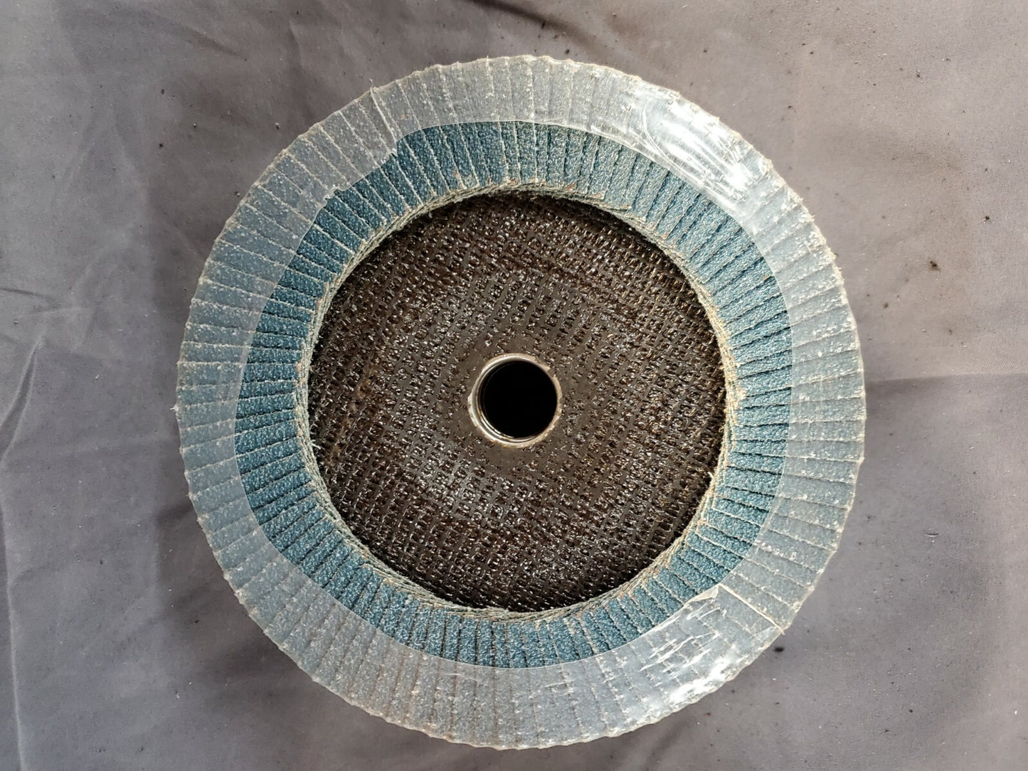 DEWALT DW 8321 7" X 7/8" Z40 Grit Flap Disc 5 Pack
