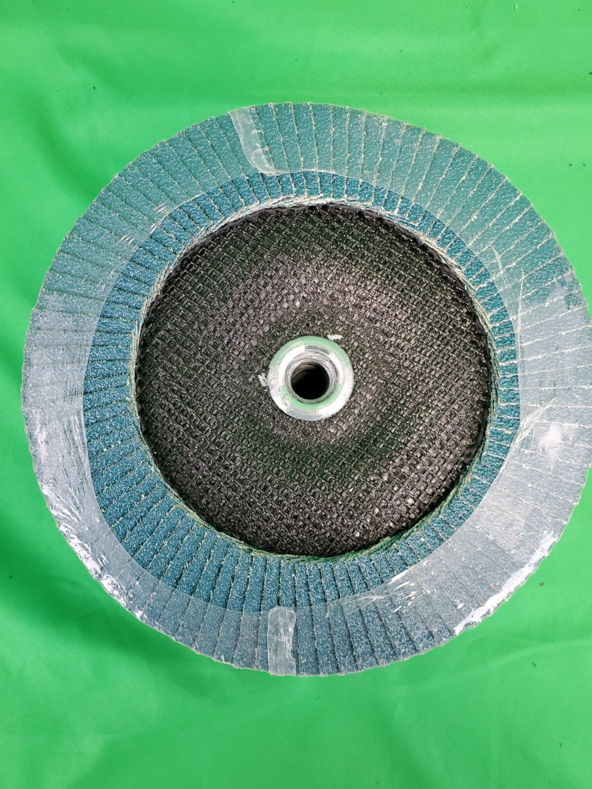 Dewalt DWA8216 H 7" x 5/8"-11 Z40 Flap Disc 5 Pack