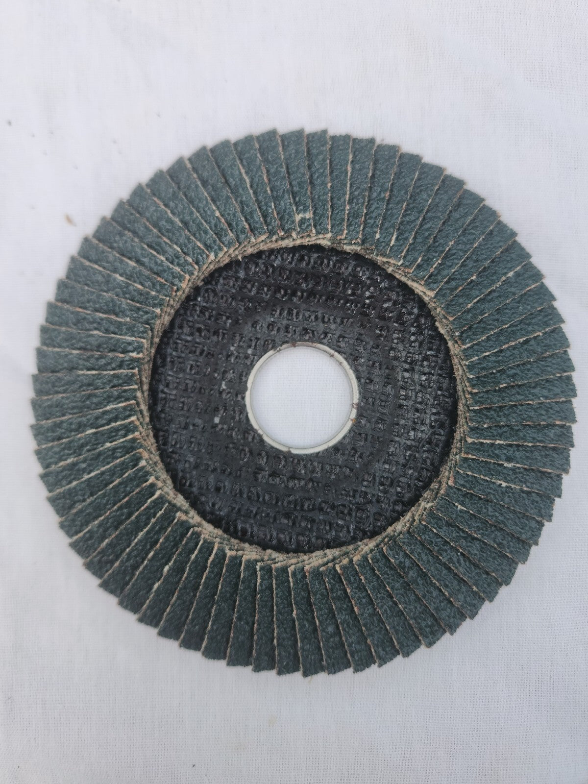 DEWALT DW 8306 4 1/2" x 7/8" Z40 Grit Flap Disc – 10 Pack