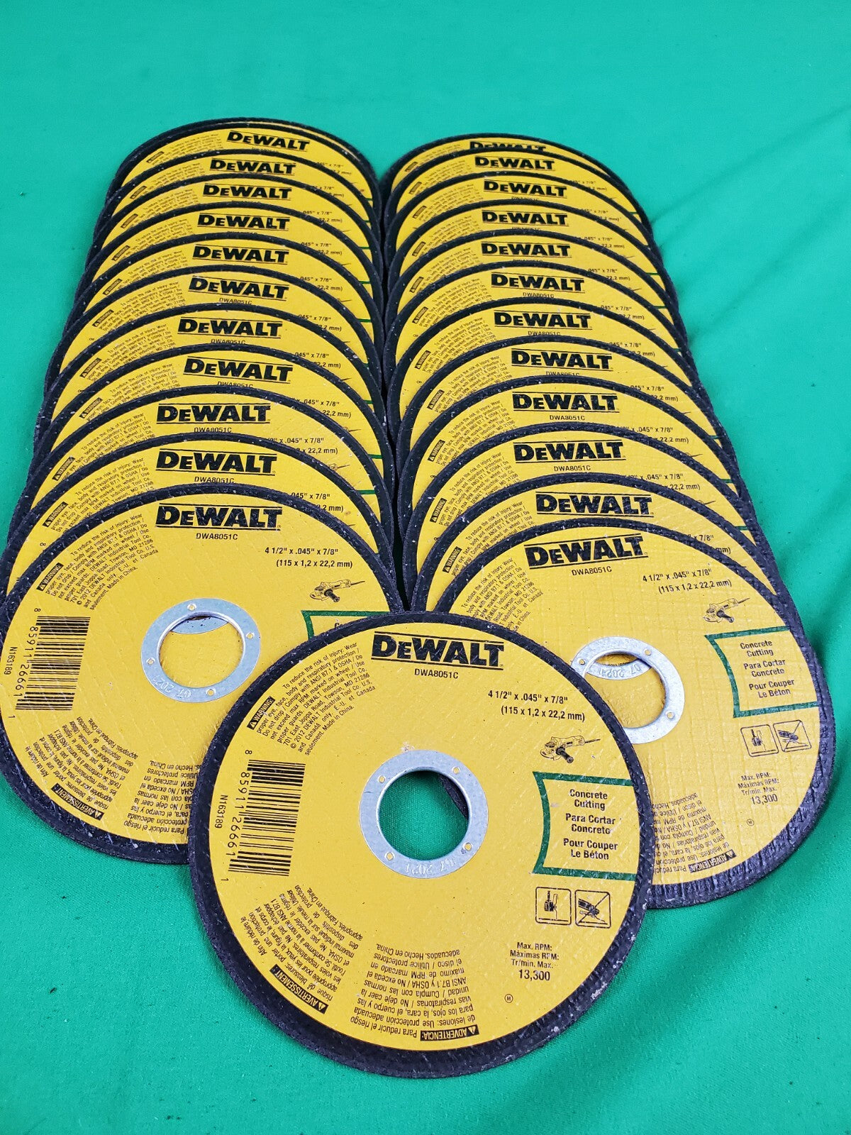 DeWalt DWA 8051 C 4 1/2" X .045" X 7/8" Thin Concrete Cutting Wheel 25 Pack